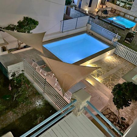 Villa Danae - Seaside Villa With Pool & Hot Tub Piso Livadi Exterior photo