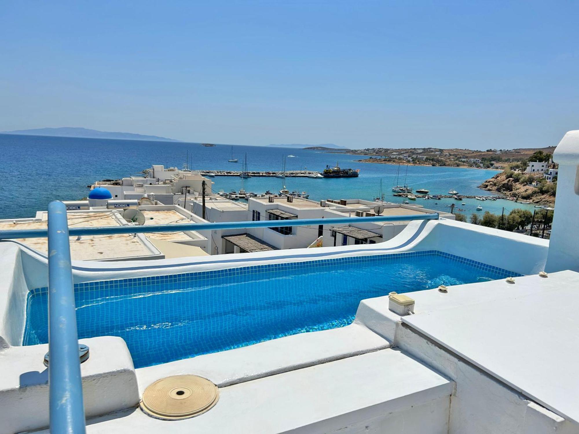 Villa Danae - Seaside Villa With Pool & Hot Tub Piso Livadi Exterior photo